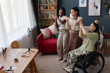 Similar image 22213570