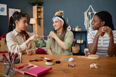 Similar image 22213640