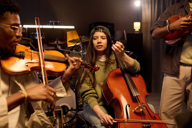 Similar image 22215309