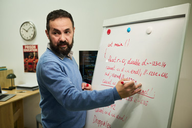 Similar image 22215147