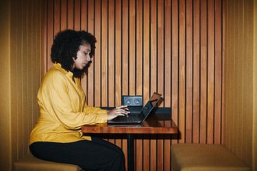 Similar image 22220036