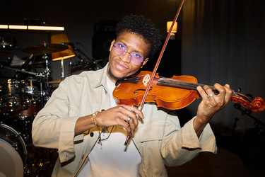 Similar image 22215327