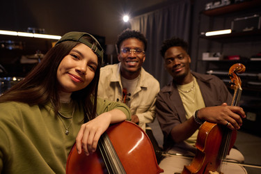 Similar image 22215337