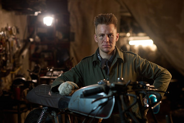 Similar image 22216300