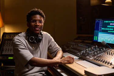 Similar image 22215330