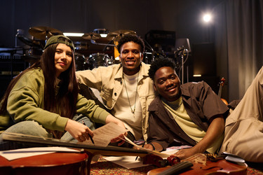 Similar image 22215375