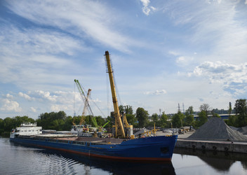 Similar image 22210799