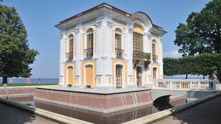 Similar image 22210843