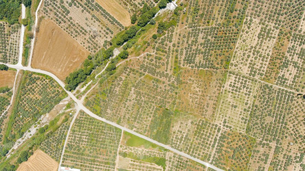 Similar image 22228100