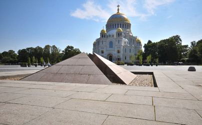 Similar image 22213354