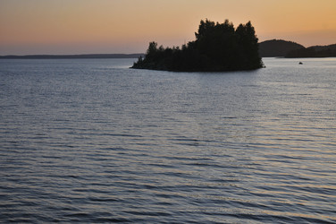 Similar image 22213408