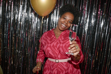 Similar image 22211840