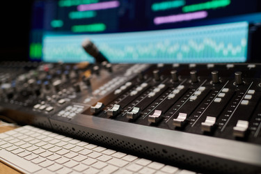 Similar image 22215338