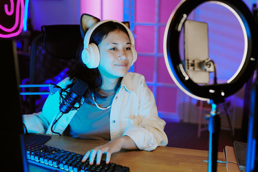 Similar image 22216440