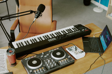 Similar image 22216409