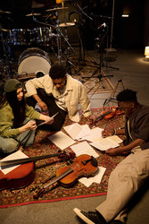 Similar image 22215371