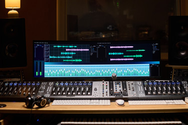 Similar image 22215336