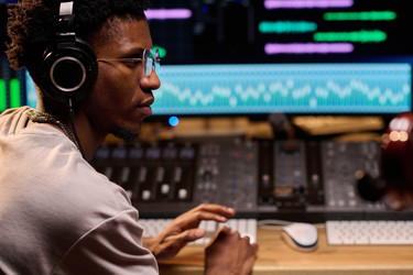 Similar image 22215304