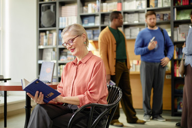 Similar image 22212698