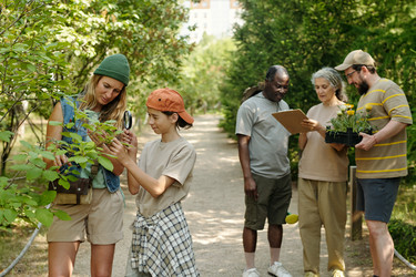 Similar image 22215763