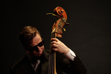 Similar image 22215111