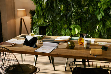 Similar image 22211705