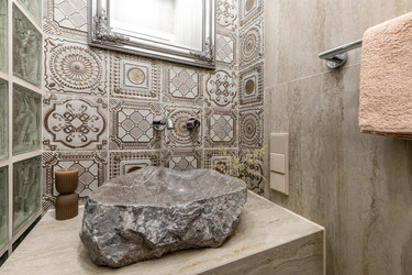 Similar image 22253958