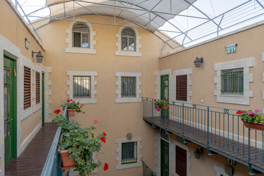 Similar image 22279540