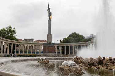 Similar image 22273796