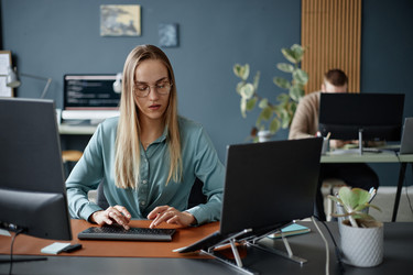 Similar image 22260381