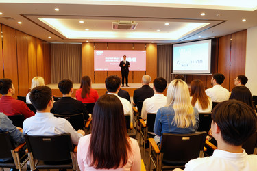 Similar image 22308157