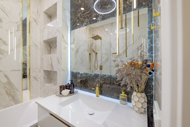 Similar image 22295005