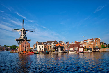 Similar image 22313870