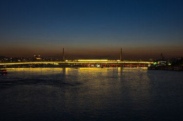 Similar image 22315140