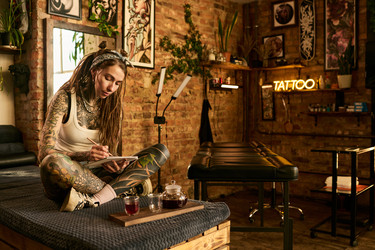 Similar image 22342800