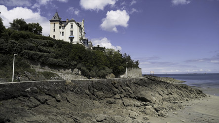 Similar image 22335918