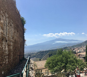 Similar image 22348034