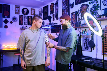 Similar image 22342799