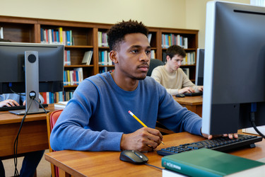 Similar image 22347040