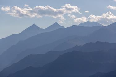 Similar image 22353353