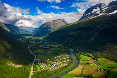 Similar image 22359772