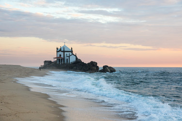 Similar image 22371945