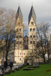 Similar image 22365037