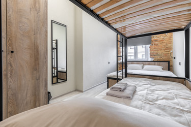 Similar image 22375816