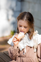 Similar image 22373441