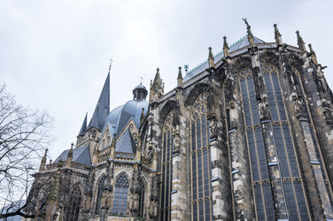 Similar image 22375956