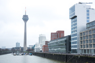 Similar image 22375962