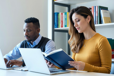 Similar image 22358636