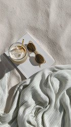 Similar image 22419452