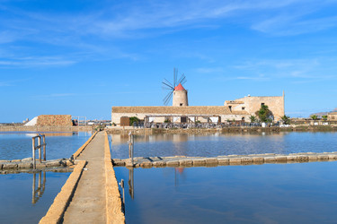 Similar image 22422330